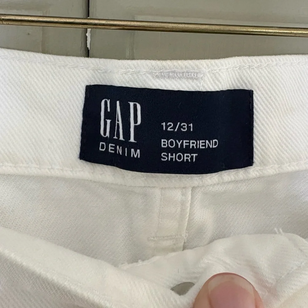 GAP Boyfriend Denim Short | Optic White‎ | Size 12
